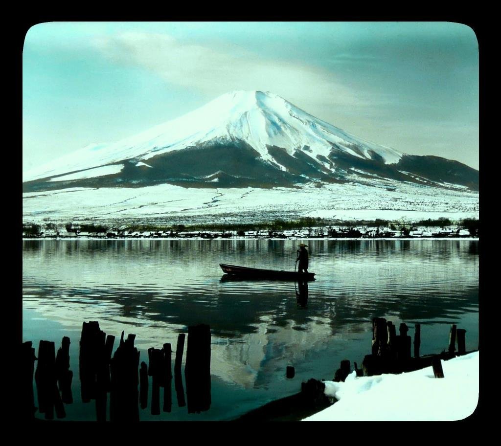 mount-fuji-from-the-dock-pilings